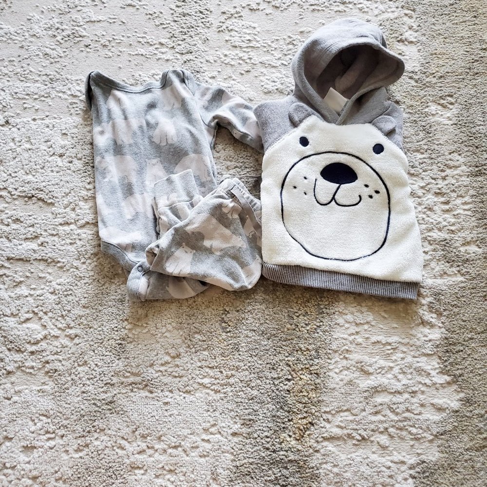 3/$25 Baby Gap 0-3M Bundle Baby Boy